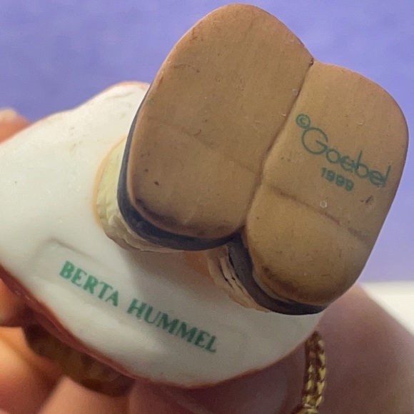 3 Vintage 1999 Goebel Berta Hummel Ceramic Christmas Ornament Figurines - Picture 9 of 9